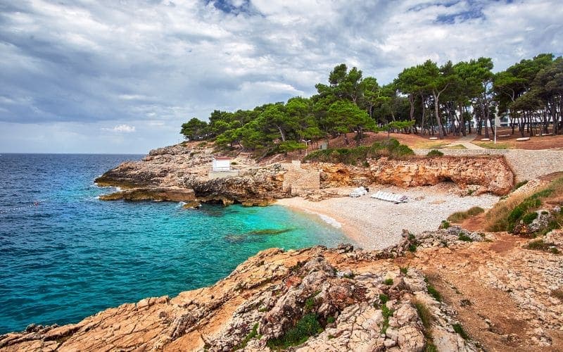 Hawaiian Beach with turquoise water